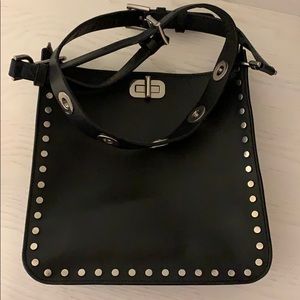 Only used 3 times. Too small for my stuff.